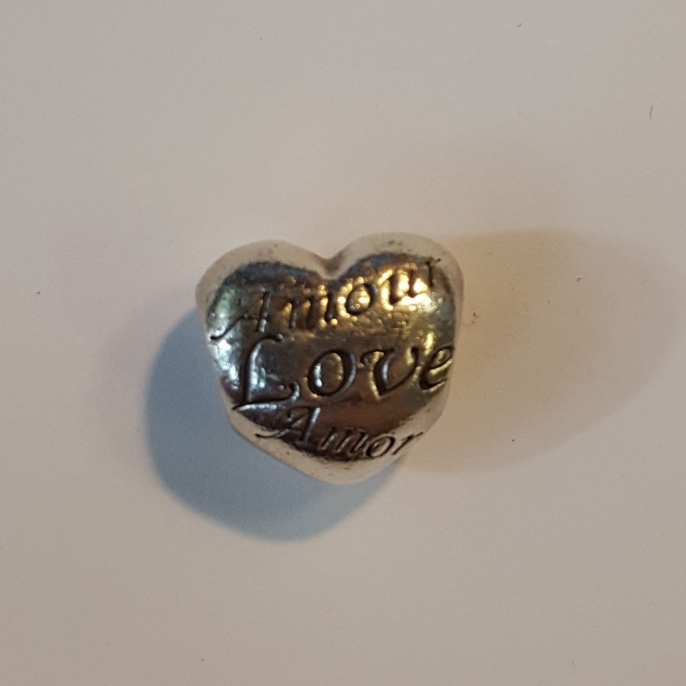 Pandora language of love charm
